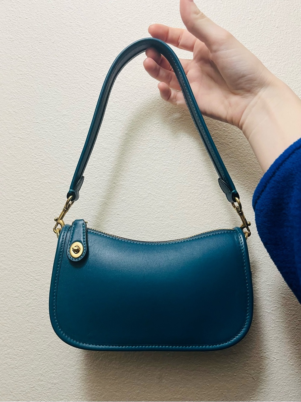 RARE Coach Swinger 20 in Teal Blue/Brass!